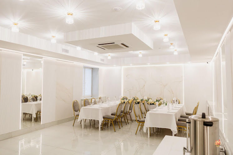 Зал «Золотой» в «Utka Хаус» фотография №5