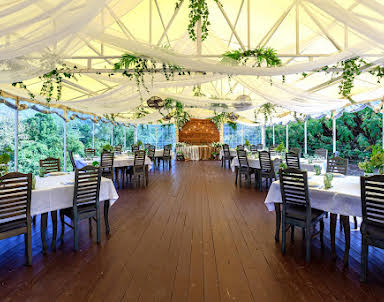  ресторан Очаровательная полянка