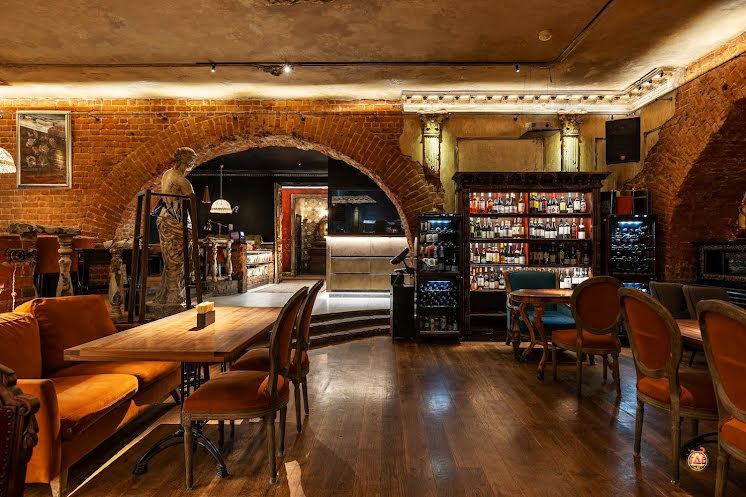 Основной зал в «БеZухов» фотография №11