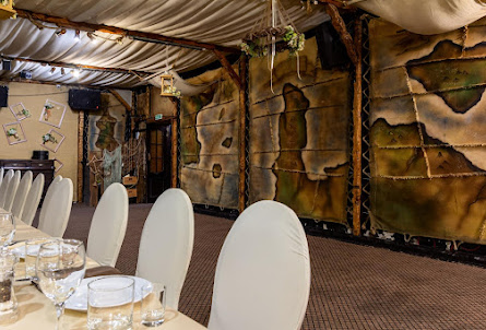 Кают-Компания в Каморка Капитана 