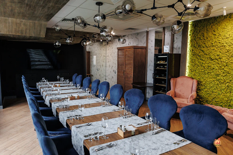 Малый зал в «Panorama Steak House» фотография №2