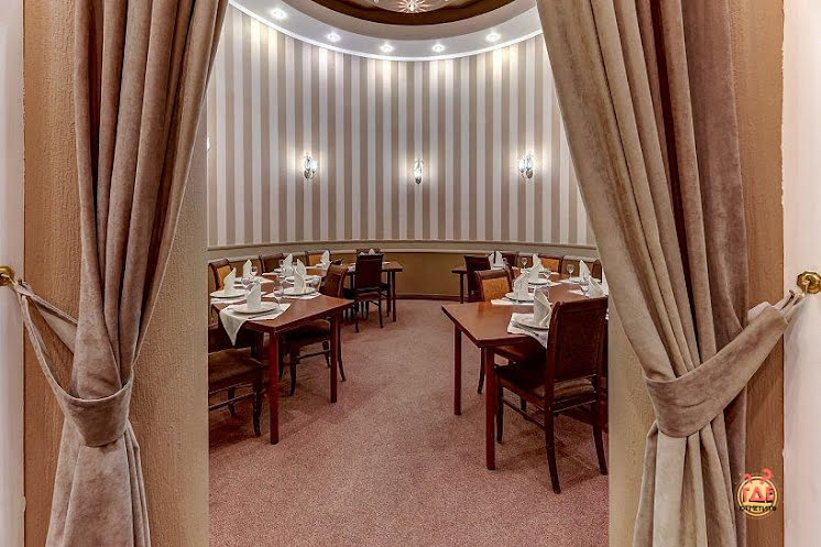 Зал ресторана в «Глобус» фотография №18