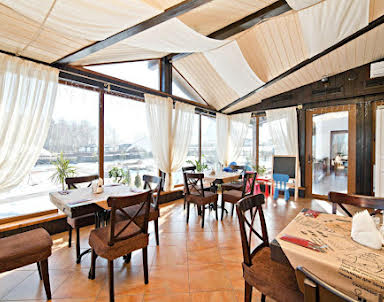  ресторан Капитан Клуб