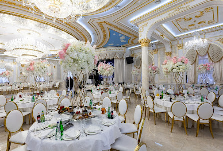 Большой зал в Зал «Соколиный дворик»