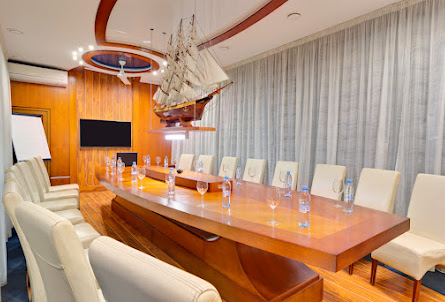 Малый зал в Малый зал