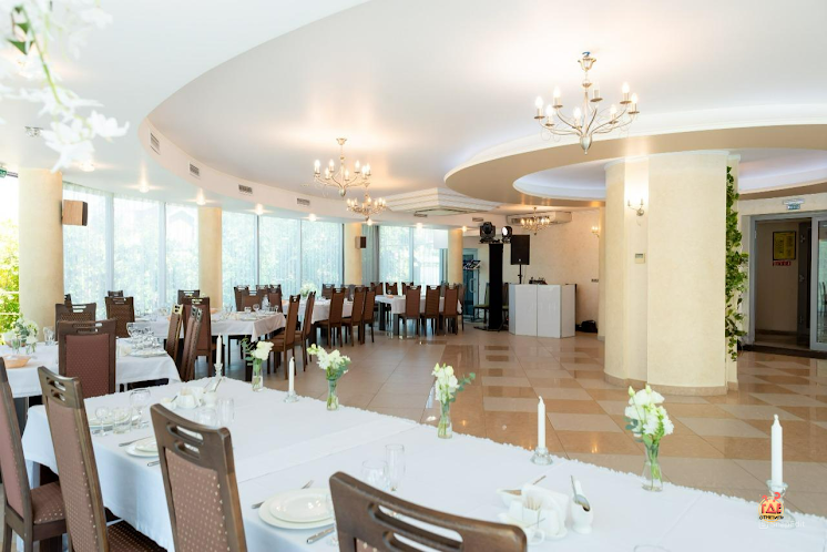 Бежевый зал  в «Ёлочка» фотография №4