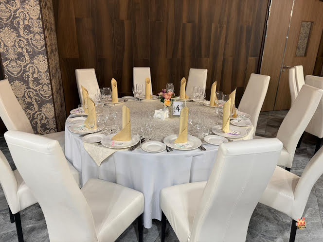 Основной зал ресторанного комплекса в «БОР» фотография №11