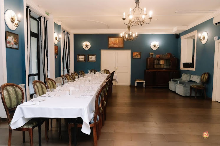 Банкетный зал «СамоварЪ»  в «Богемия на Вавилова» фотография №17