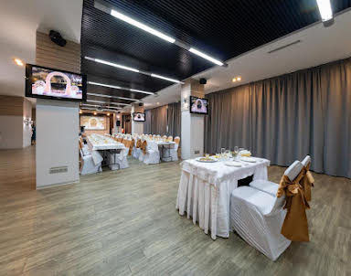  ресторан Маринс Парк Отель Екатеринбург