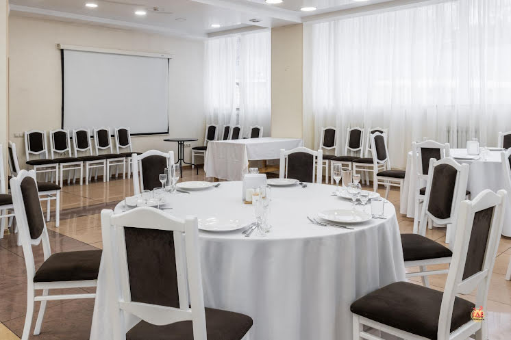 Панорамный зал в «Шишка» фотография №1