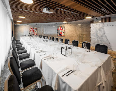  ресторан DoubleTree by Hilton Novosibirsk