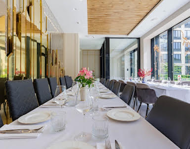  ресторан The Lobby Bar