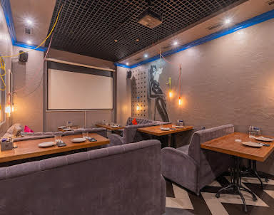  ресторан Feromon Komenda