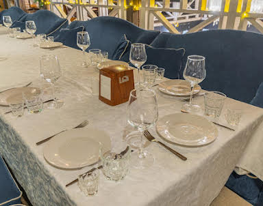  ресторан Место Встречи на Композиторов