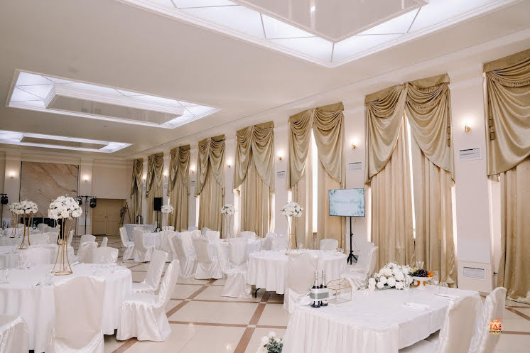 Большой зал в «Богемия на Вавилова» фотография №4