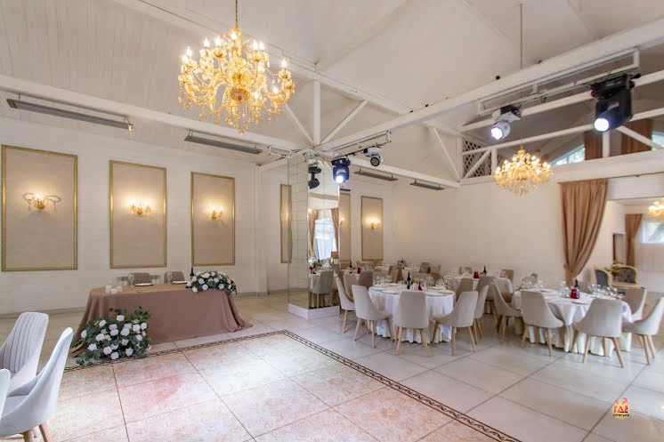 Белый зал в «Золотая подкова» фотография №5