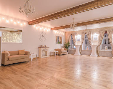  ресторан Loft Lodge «Светлый лофт»