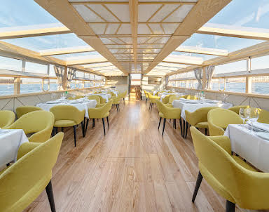 День рождения в Теплоход "Фицджеральд"