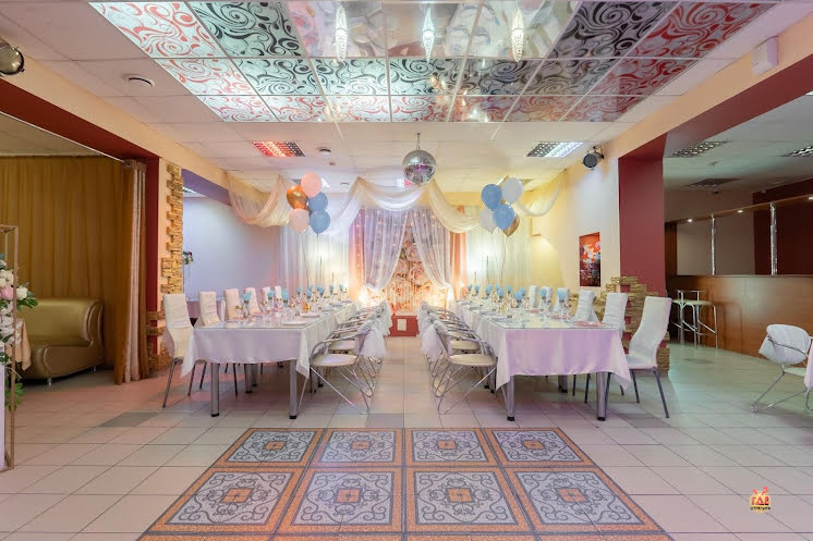 Основной зал  в «Винтаж» фотография №6