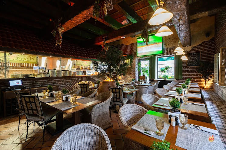 Зал на первом этаже в «Вилла Паста» фотография №1