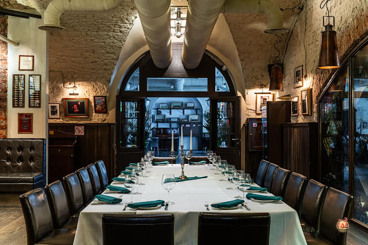Зал №5 в «Stroganoff Steak House» фотография №1