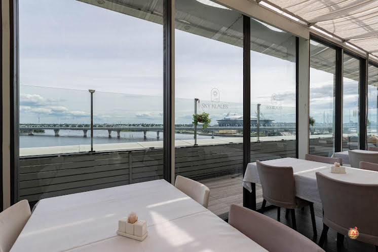 Sky Klauss в «Папаша Клаусс» фотография №11