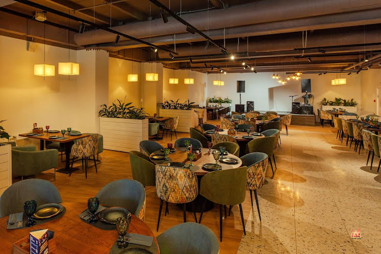 Зал 2 этажа  в «Шато Манави на Профсоюзной» фотография № 1