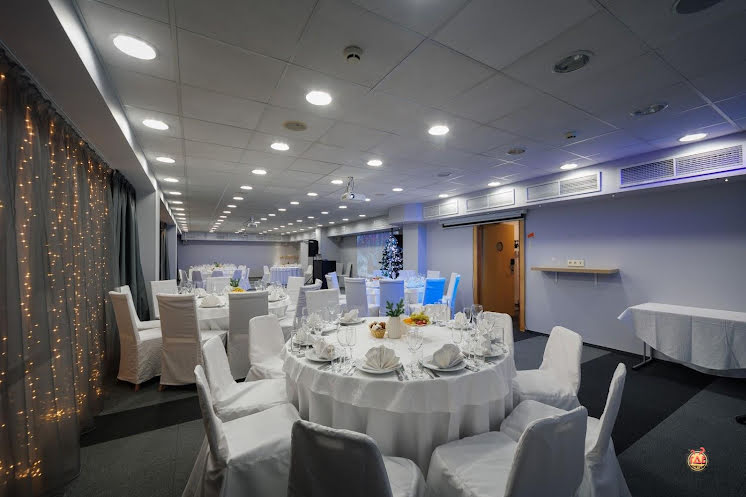 Зал «МОСКВА» в «Marins Park Hotel Mocква Пражская» фотография №15