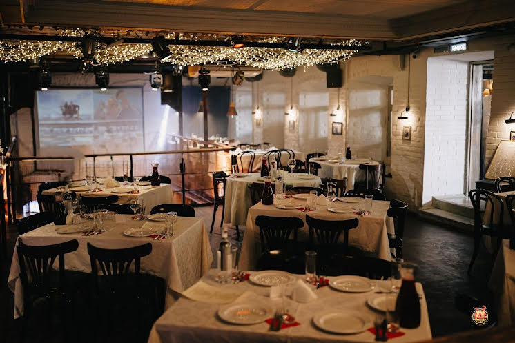 Основной зал в «Высоцкий» фотография №2