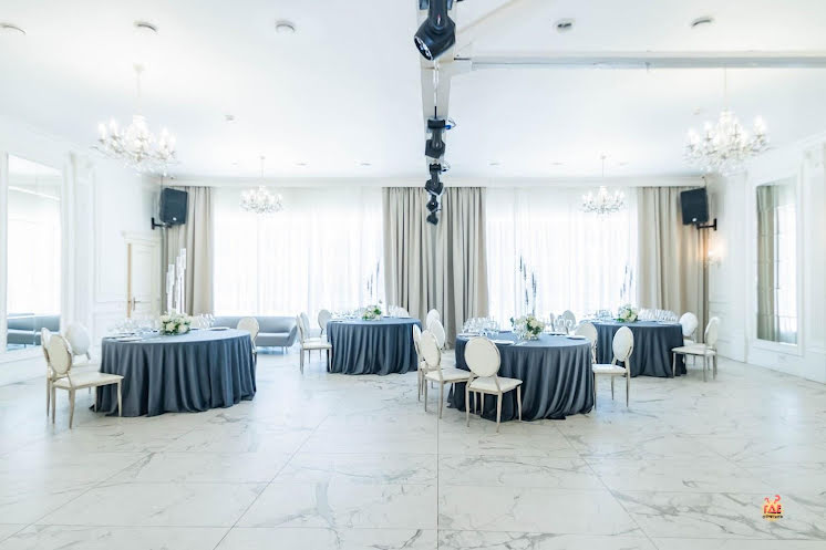 Зал «Лев Толстой» в «Еда и Миръ» фотография №17