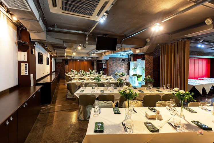 Банкетный зал  в «Бенефит Плаза» фотография №16