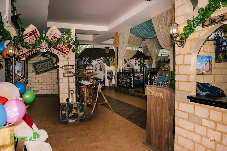 Основной зал в «KINZA» фотография №7