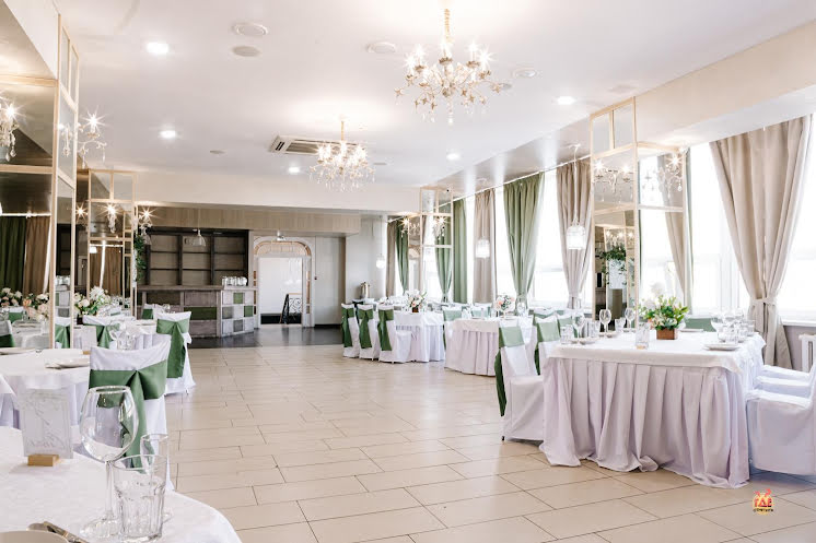 Основной зал в «Своя Публика» фотография №16