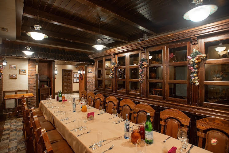 Зал «Винотека» в «Портос» фотография №3