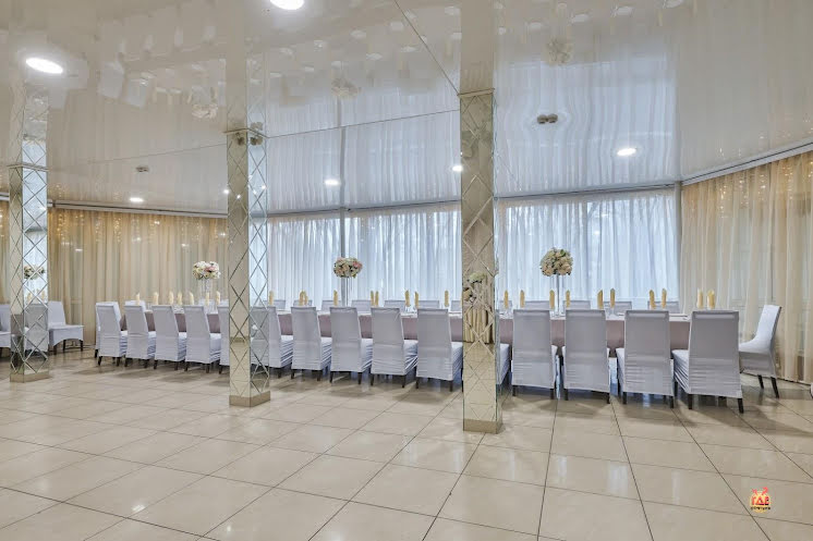 Нижний зал  в «Белая стрекоза» фотография № 1