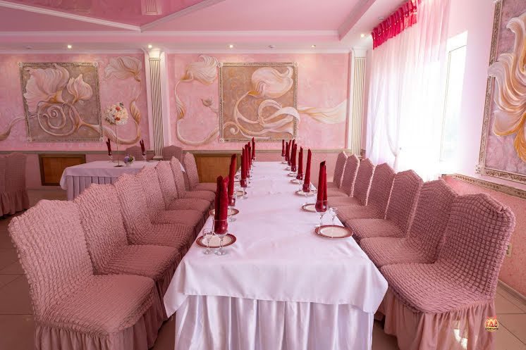 Зал «Розовый» в «Бригантина» фотография №6