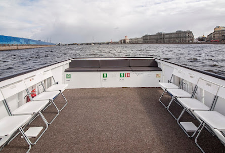 Палуба в Палуба