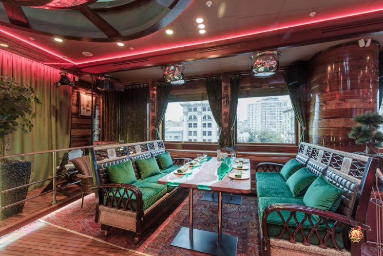 Основной зал в «Лодка» фотография №3