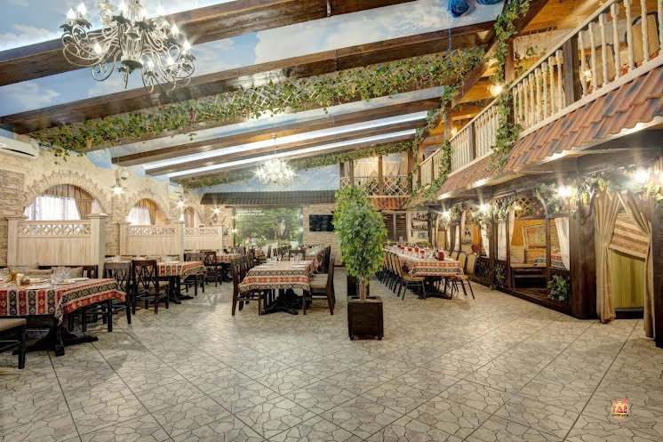 Основной зал в «Кавказская пленница» фотография № 1