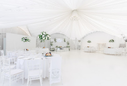 Шатер в Шатер