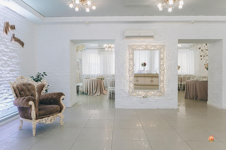 Большой зал в «Мон Амур» фотография №12