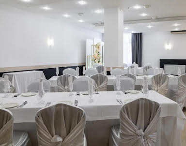  ресторан Амакс Сафар