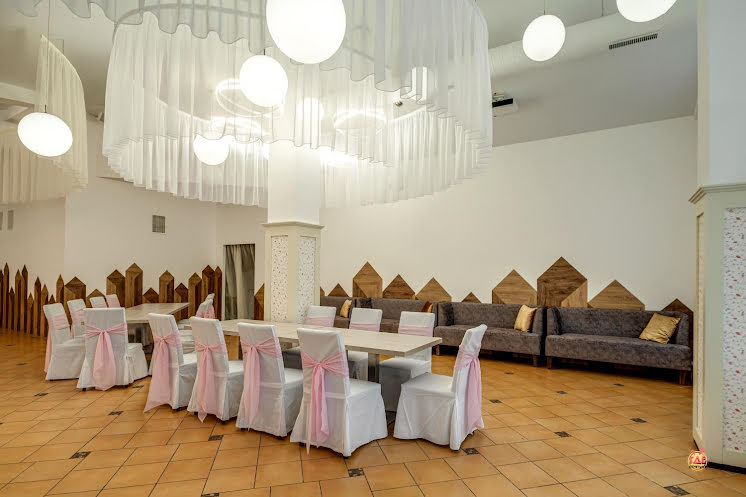 Большой банкетный зал в «Восточная околица» фотография №14