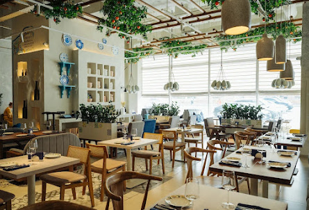 Основной зал в Зал «Каминный» 