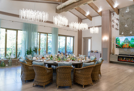 Банкетный зал «Сказка» в Домик охотника