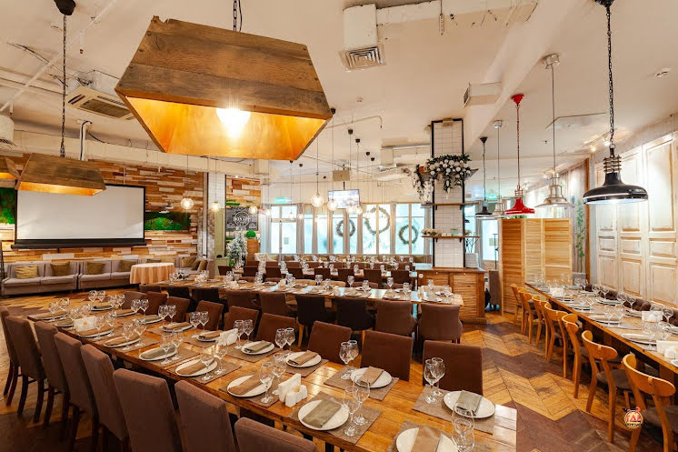 Основной зал в «Bon App Cafe» фотография №17