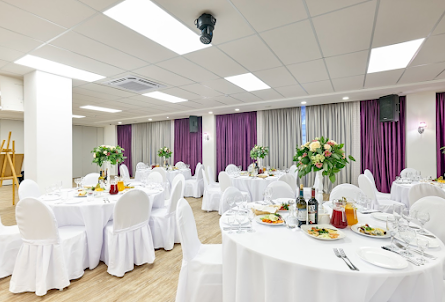 Гранд Холл в Прованс