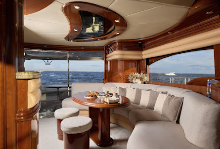 Доминатор  в Монтерей 