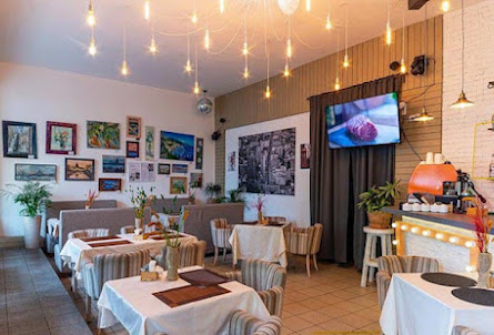 Основной зал в Веранда