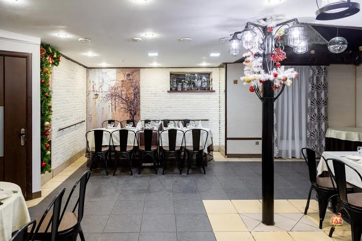 Основной зал в «Ясень» фотография №2